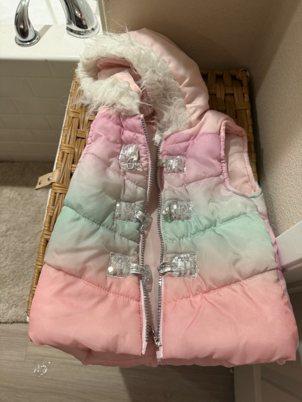 Girls' Pastel Ombre Puffer Vest with Faux Fur Hood